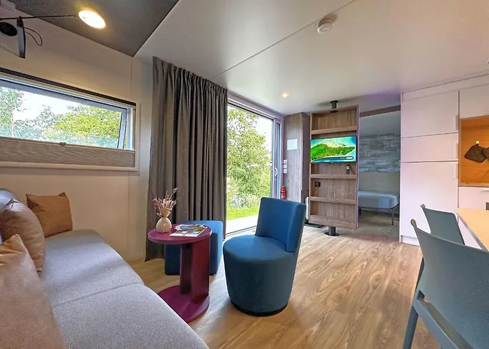 Tiny House, *